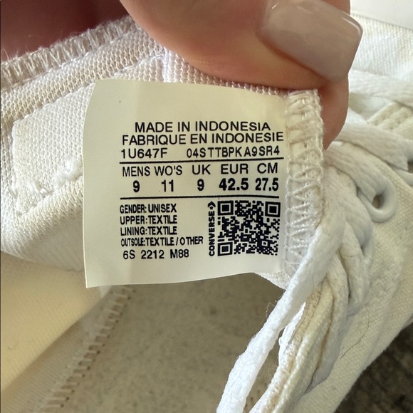 Converse White Canvas Sneakers - Picture 6 of 6